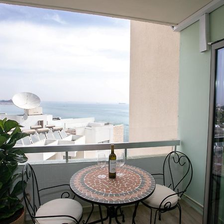 Palmove Luxurious Beachfront Apt Larnaca Exterior photo
